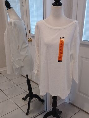 4/$40 New White 3/4-Sleeve Tee - Size XXL